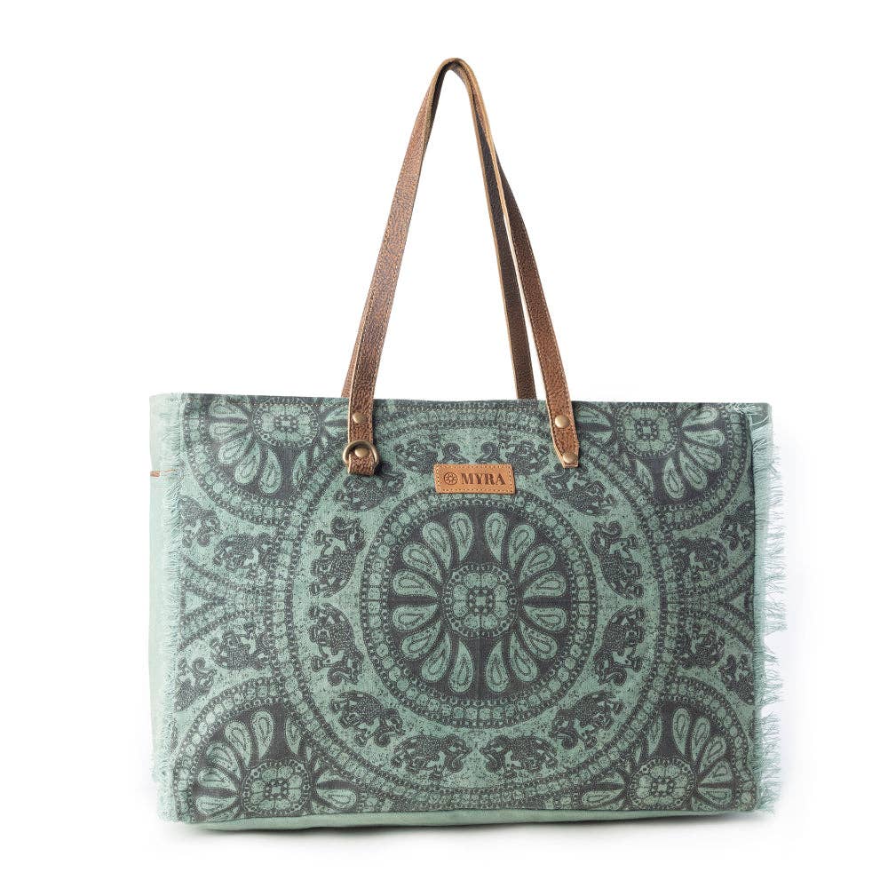 Wildtusk Weekender Bag for Women in green with vintage print detail: Green