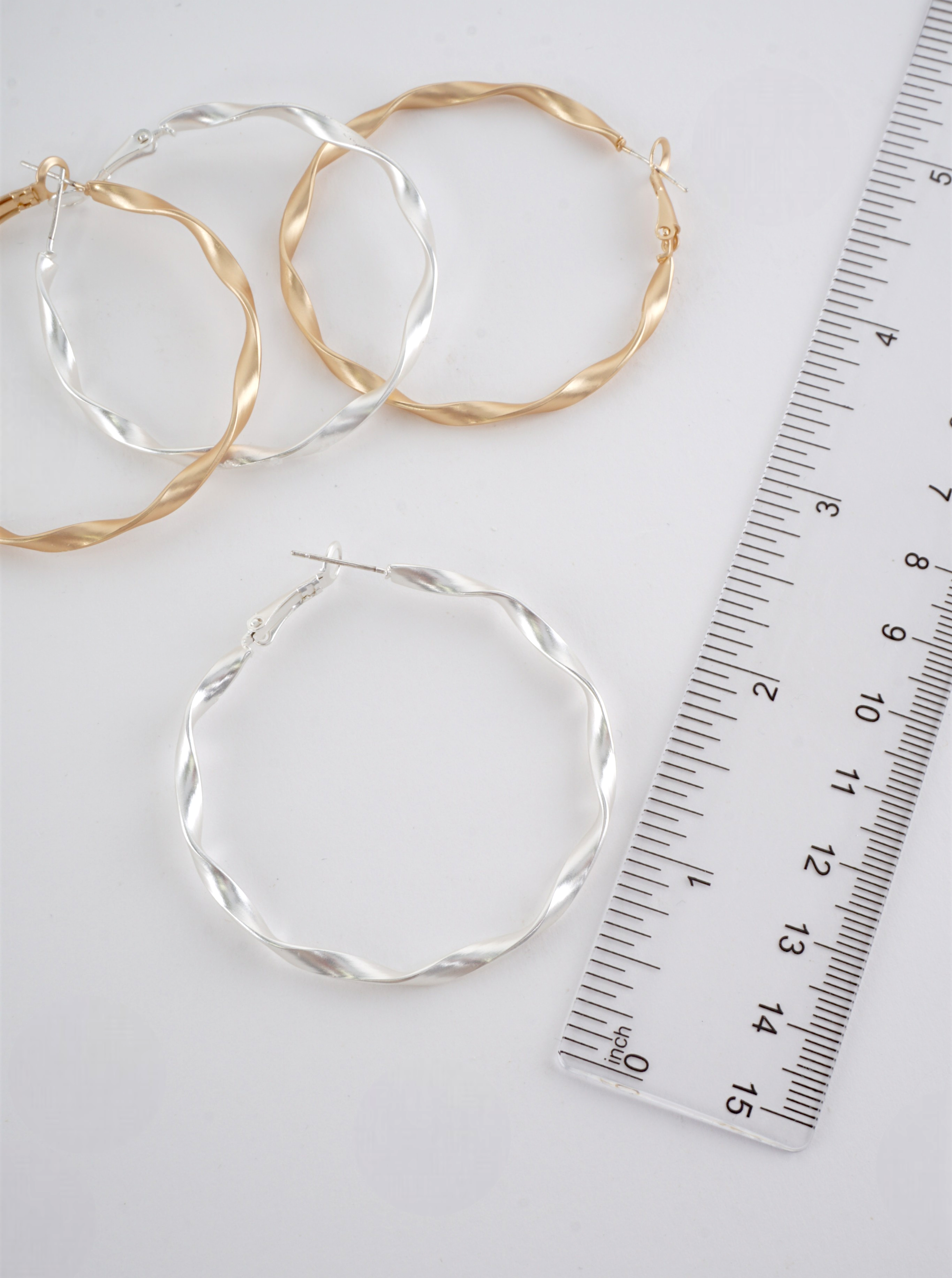 Large Geometric Matte Hoop Earrings: Matte Silver