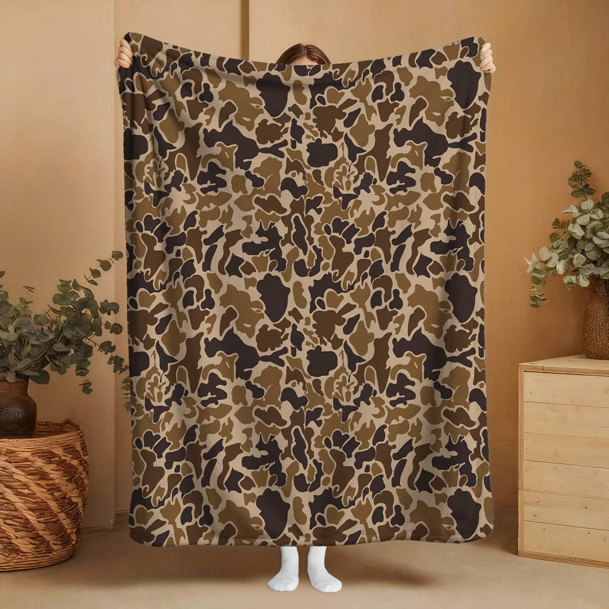 Camouflage Plush Travel Throw Blanket & Matching Case