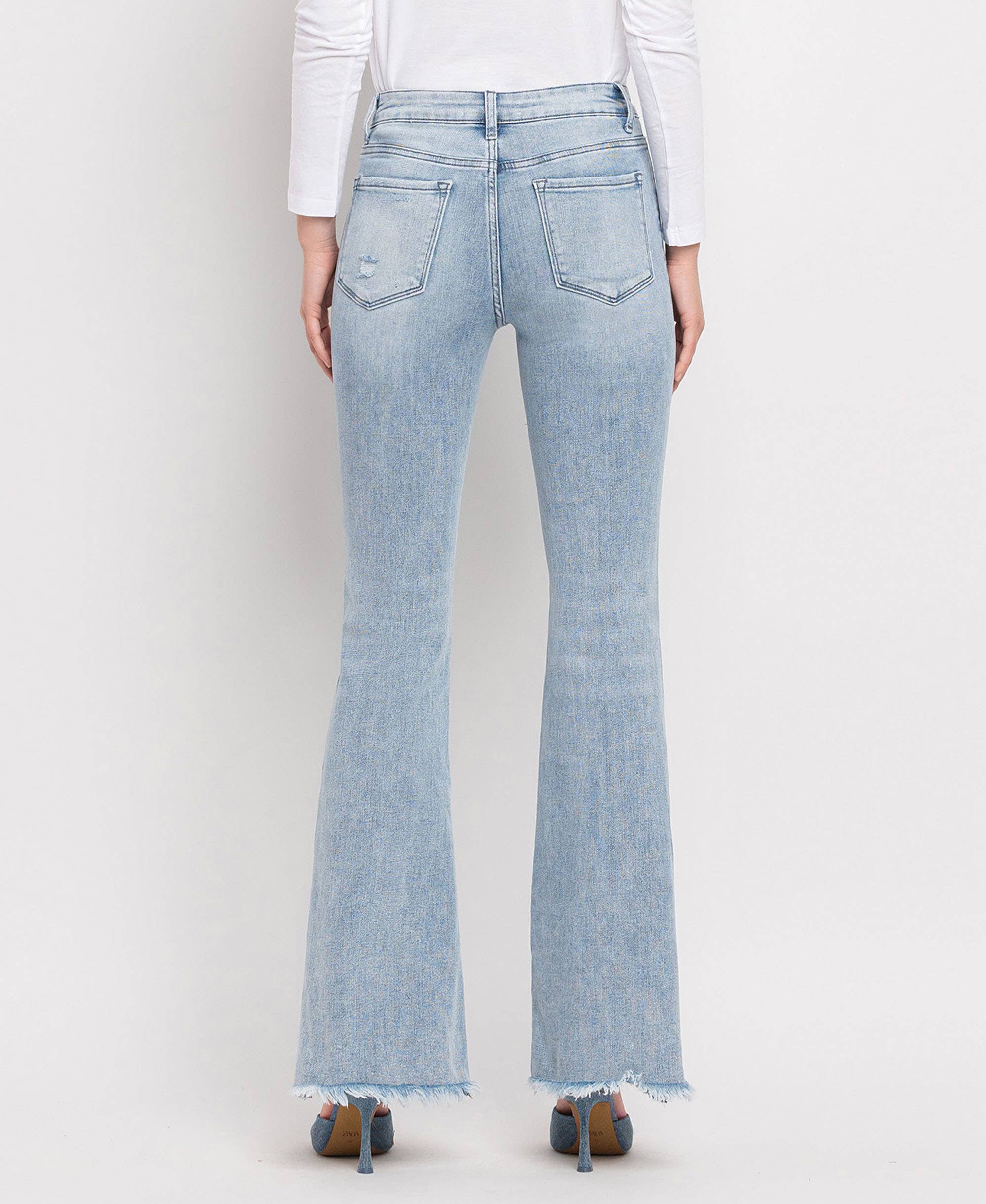 HIGH RISE LIGHT WASH CLASSIC FLARE JEANS