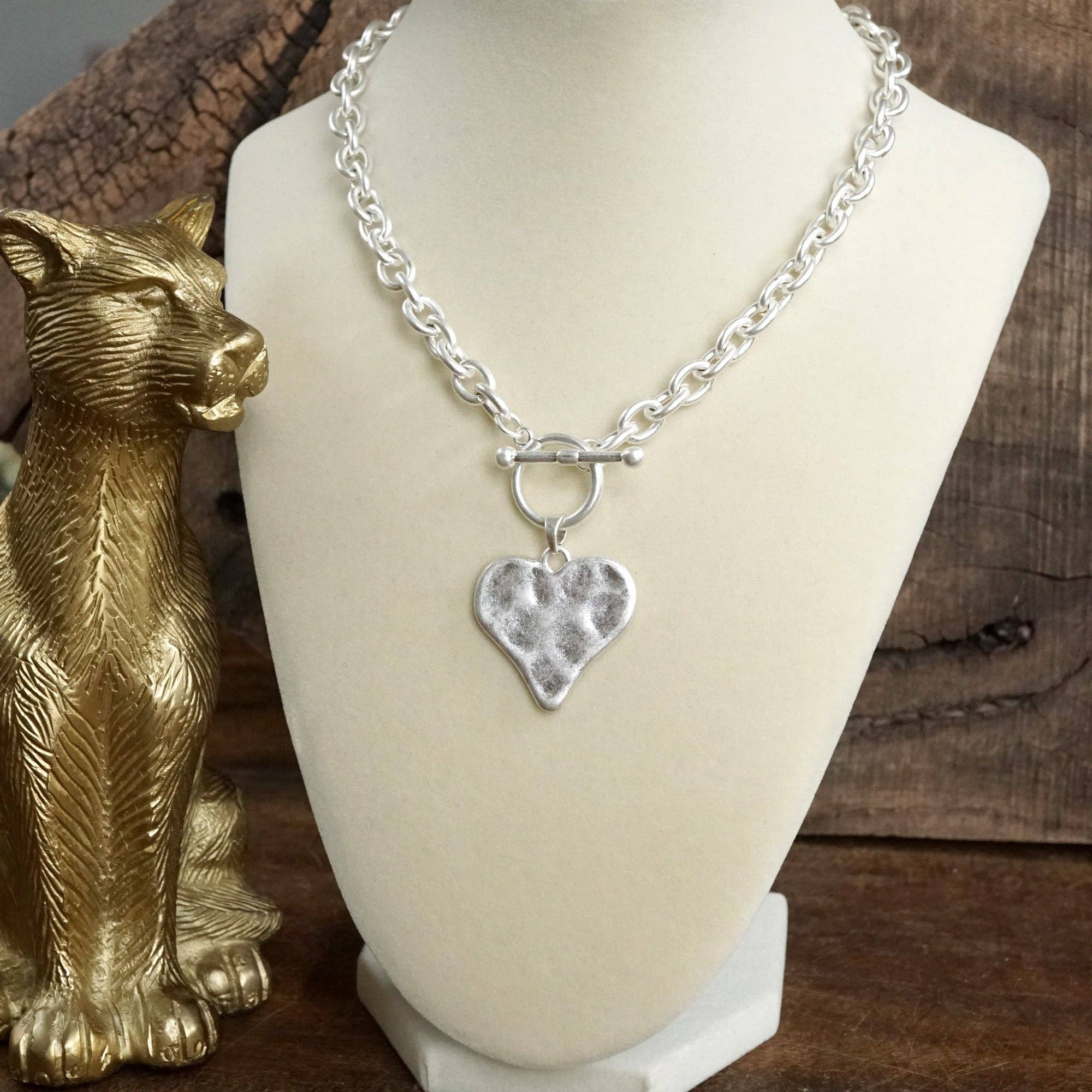 Boho Hammered Heart Front Toggle Necklace – Silver Tone