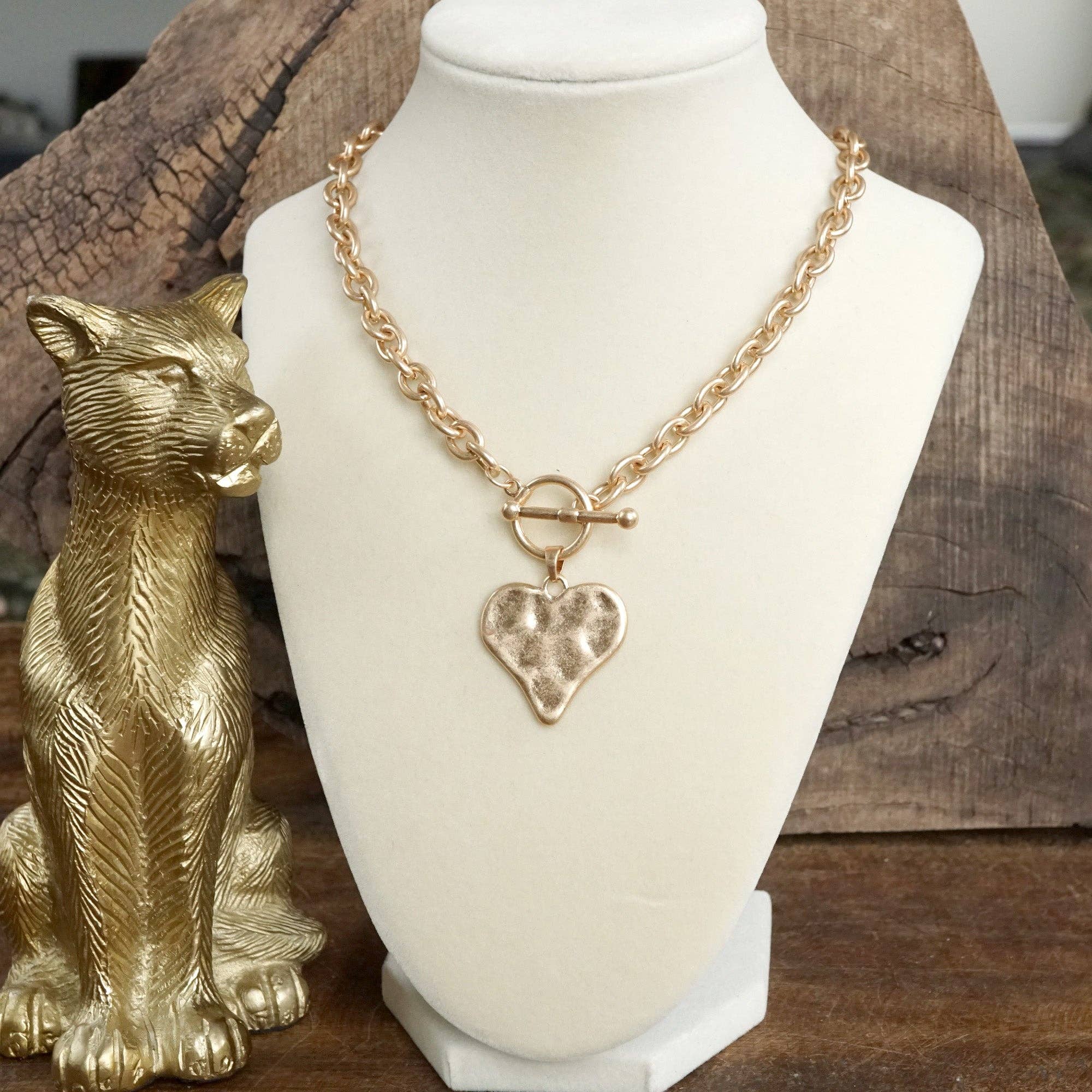 Boho Hammered Heart Front Toggle Necklace – Silver Tone