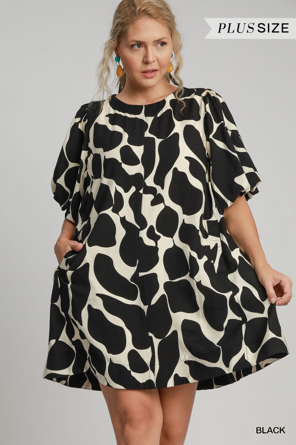 Two Tone Abstract Print Dress: Black