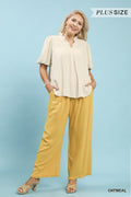 Linen Scallop Trim V-Neck Top: Oatmeal