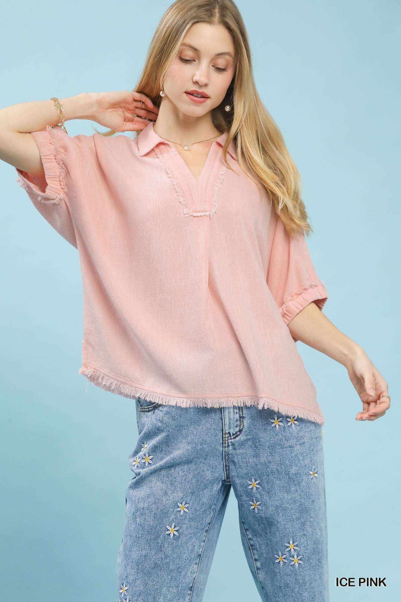 Linen Frayed Edge Split Neck Short Sleeve Top: Ice Pink