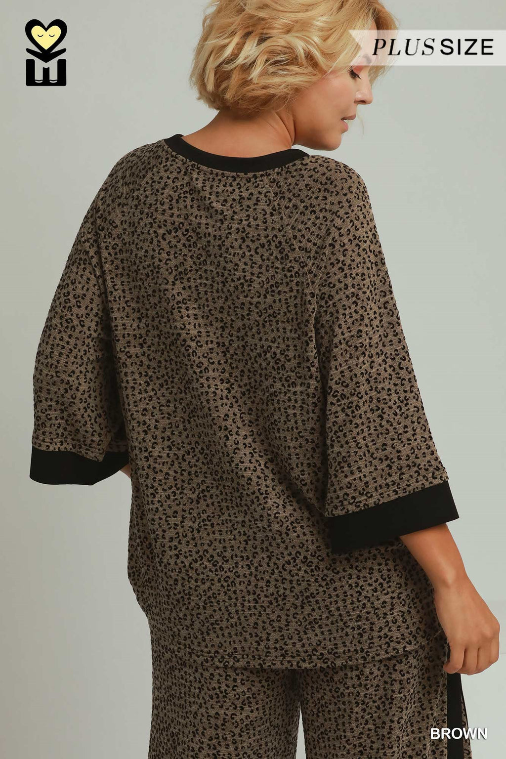 Leopard Velvet Blend 3/4 Raglan Sleeve Top