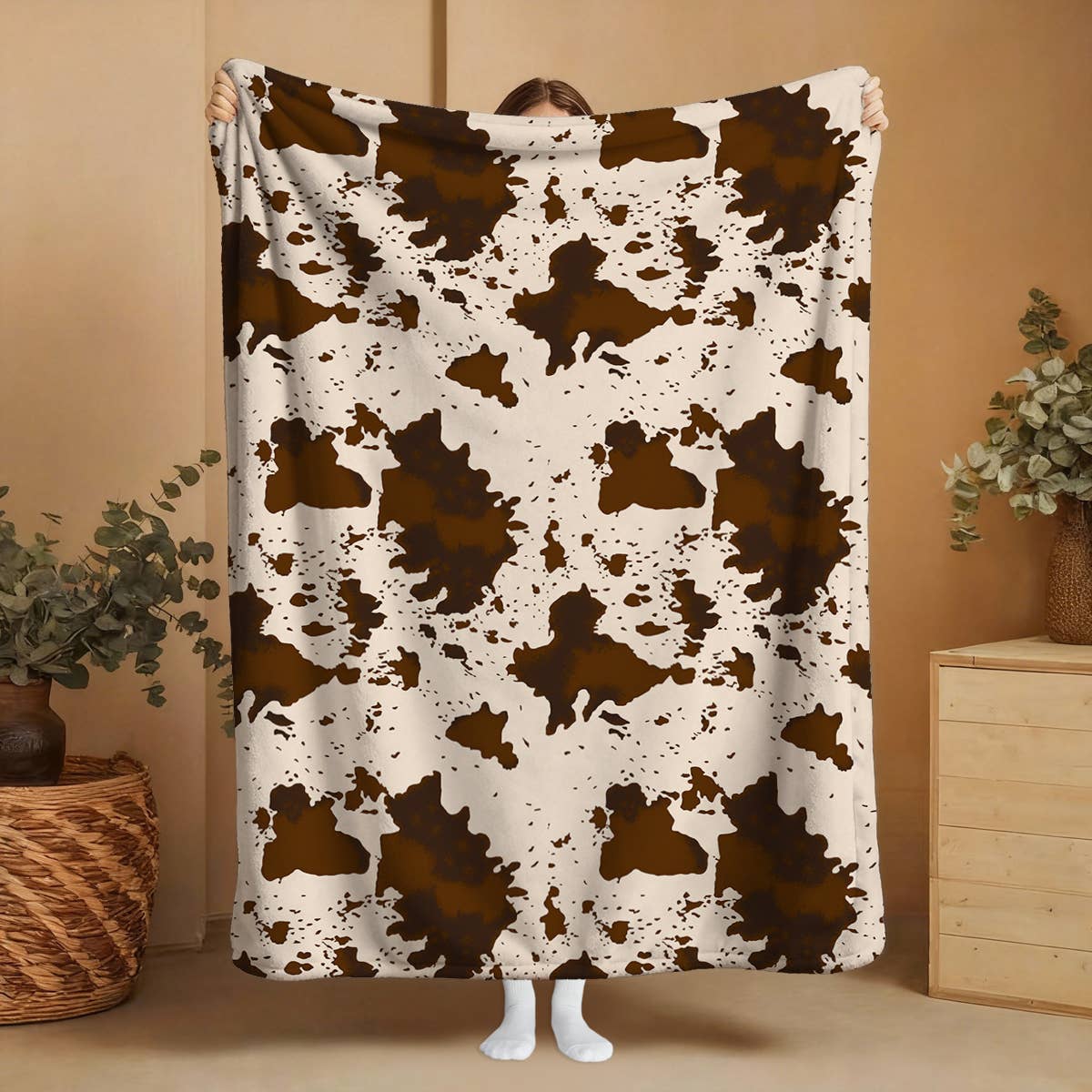 Brown Cowprint Plush Travel Throw Blanket with Matching Case