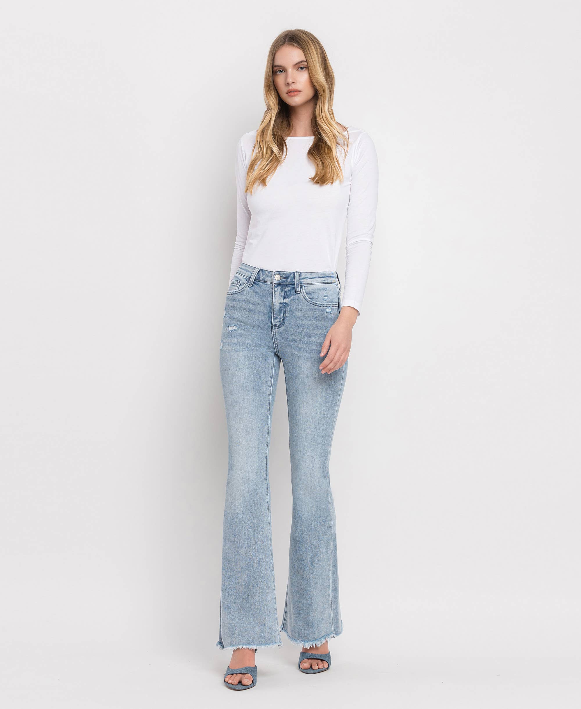 HIGH RISE LIGHT WASH CLASSIC FLARE JEANS