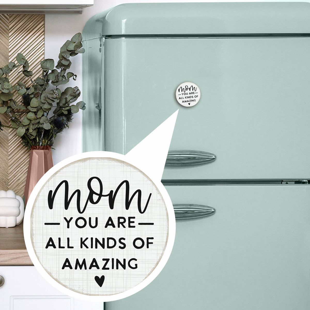Mom Kinds Amazing - Round Magnets