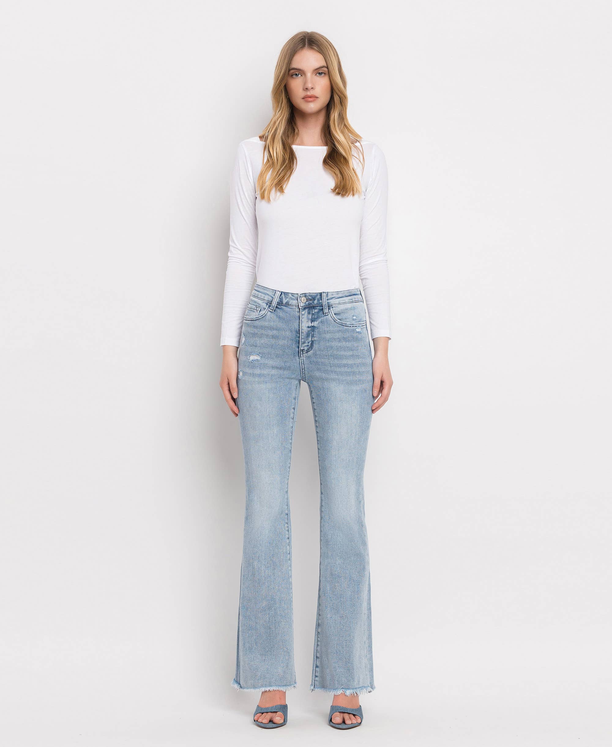 HIGH RISE LIGHT WASH CLASSIC FLARE JEANS