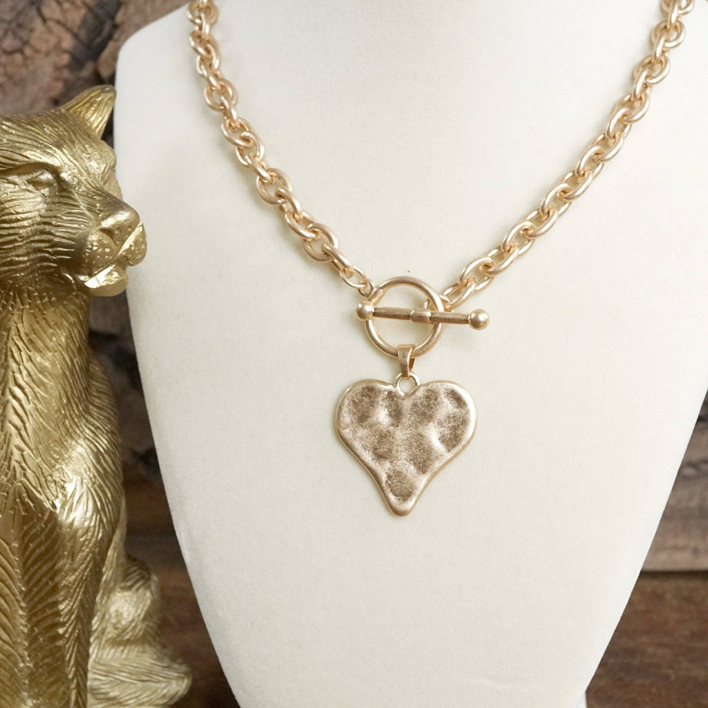 Boho Hammered Heart Front Toggle Necklace – Gold Tone