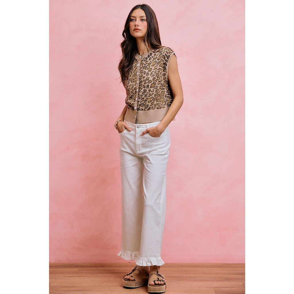 RUFFLED BOTTOM DETAIL MID RISE DENIM JEANS PANTS: WHITE