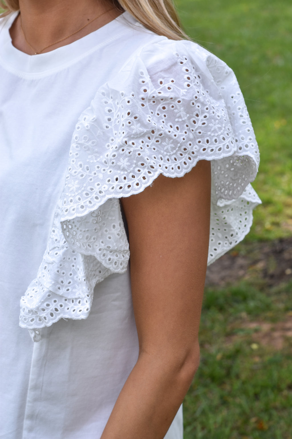 Flutter Sleeve With Scalloped Eyelet Lace Cotton Top