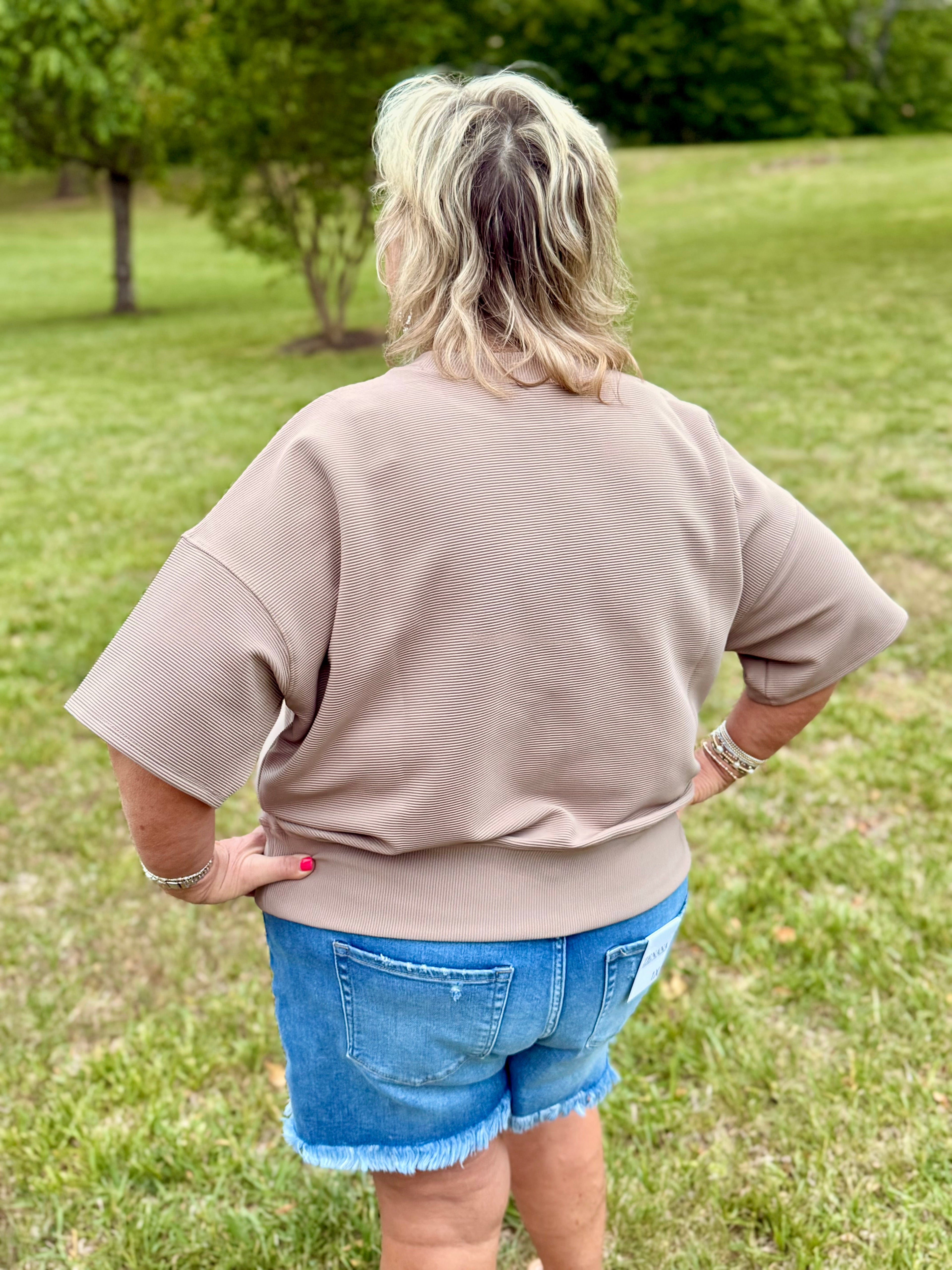 Ribbed Round Neck Waist Banded Shirt - Cocoa