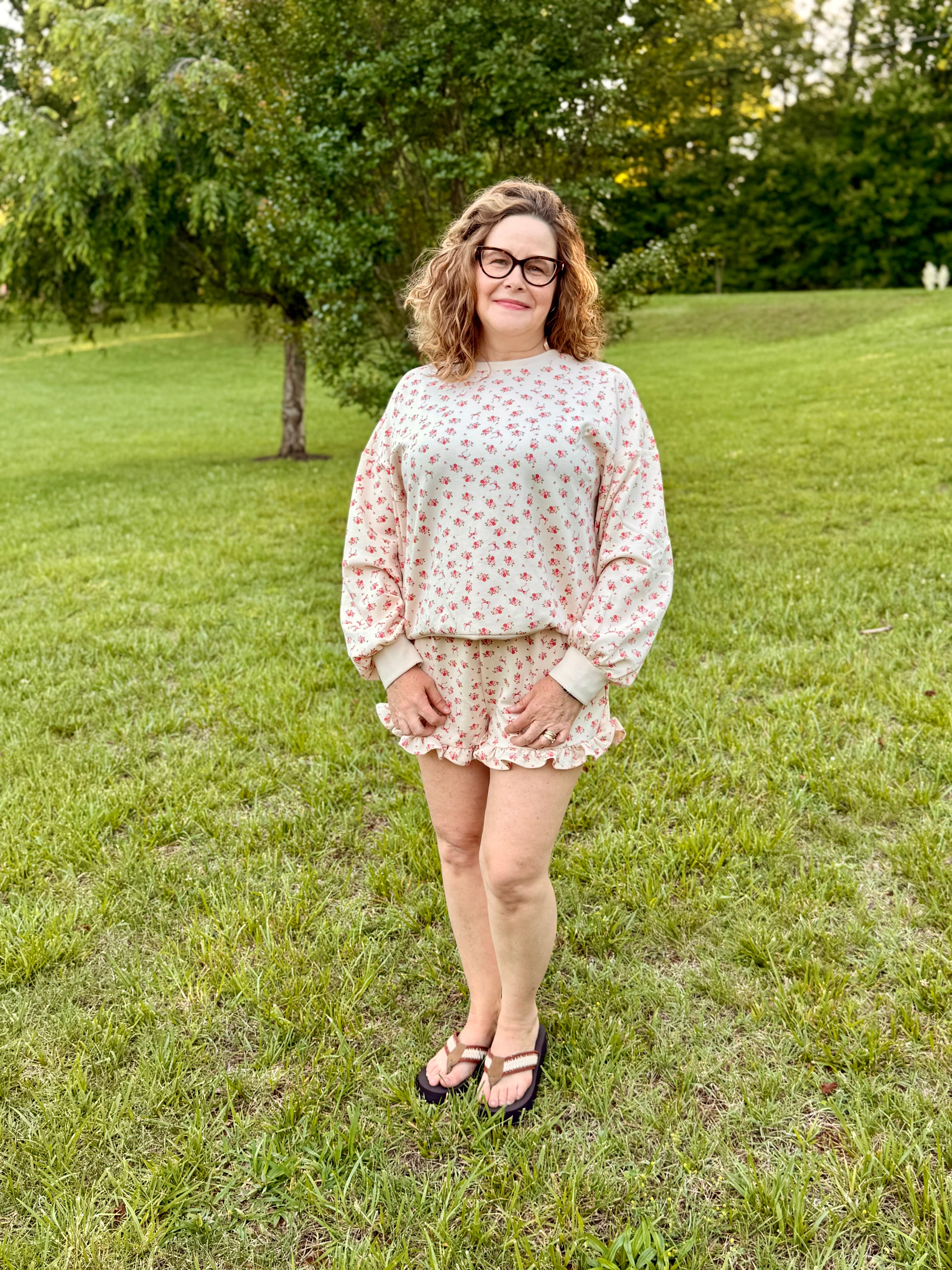 NEW IN — Floral Printed Knit Comfy Top & Shorts Set: TAUPE FLORAL