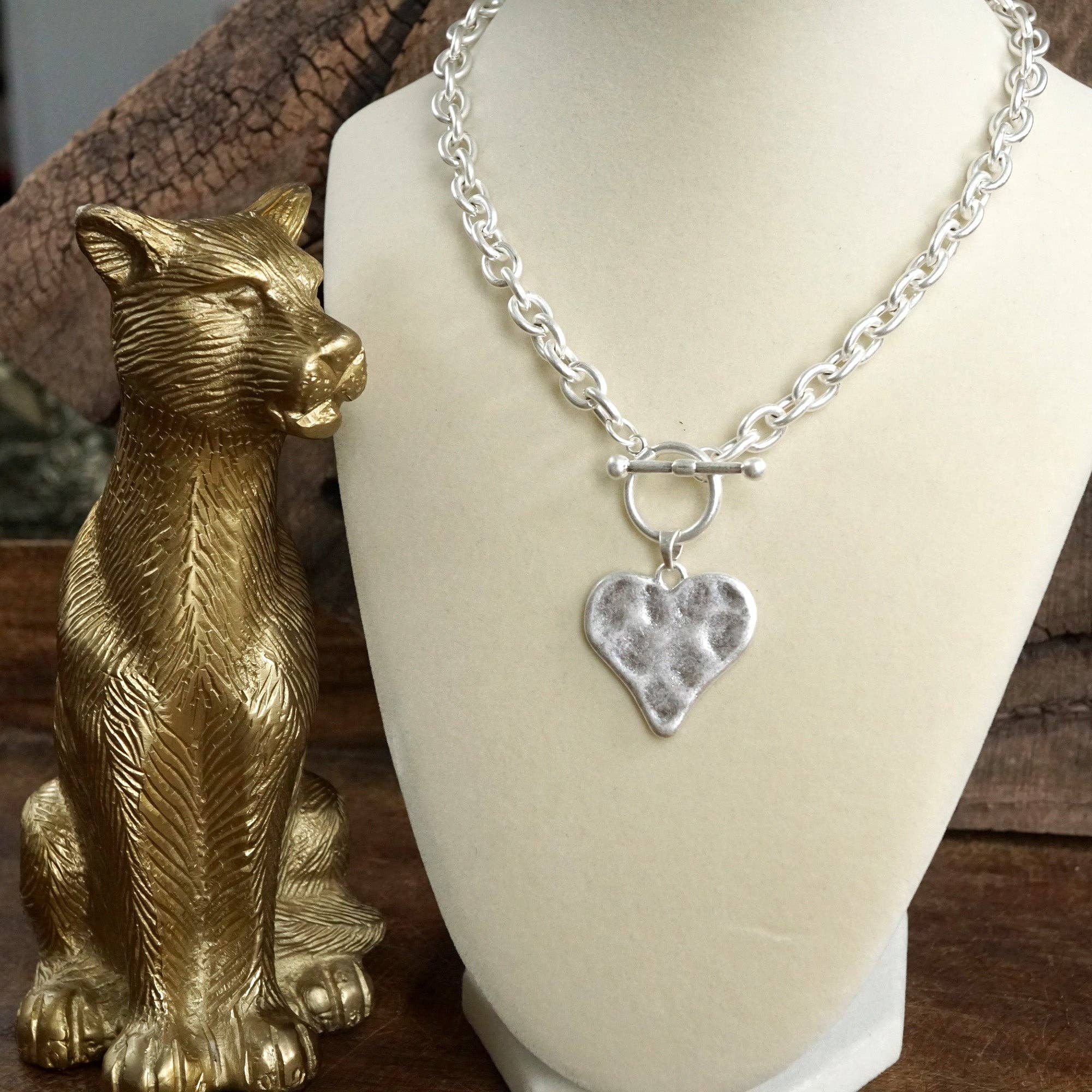 Boho Hammered Heart Front Toggle Necklace – Silver Tone