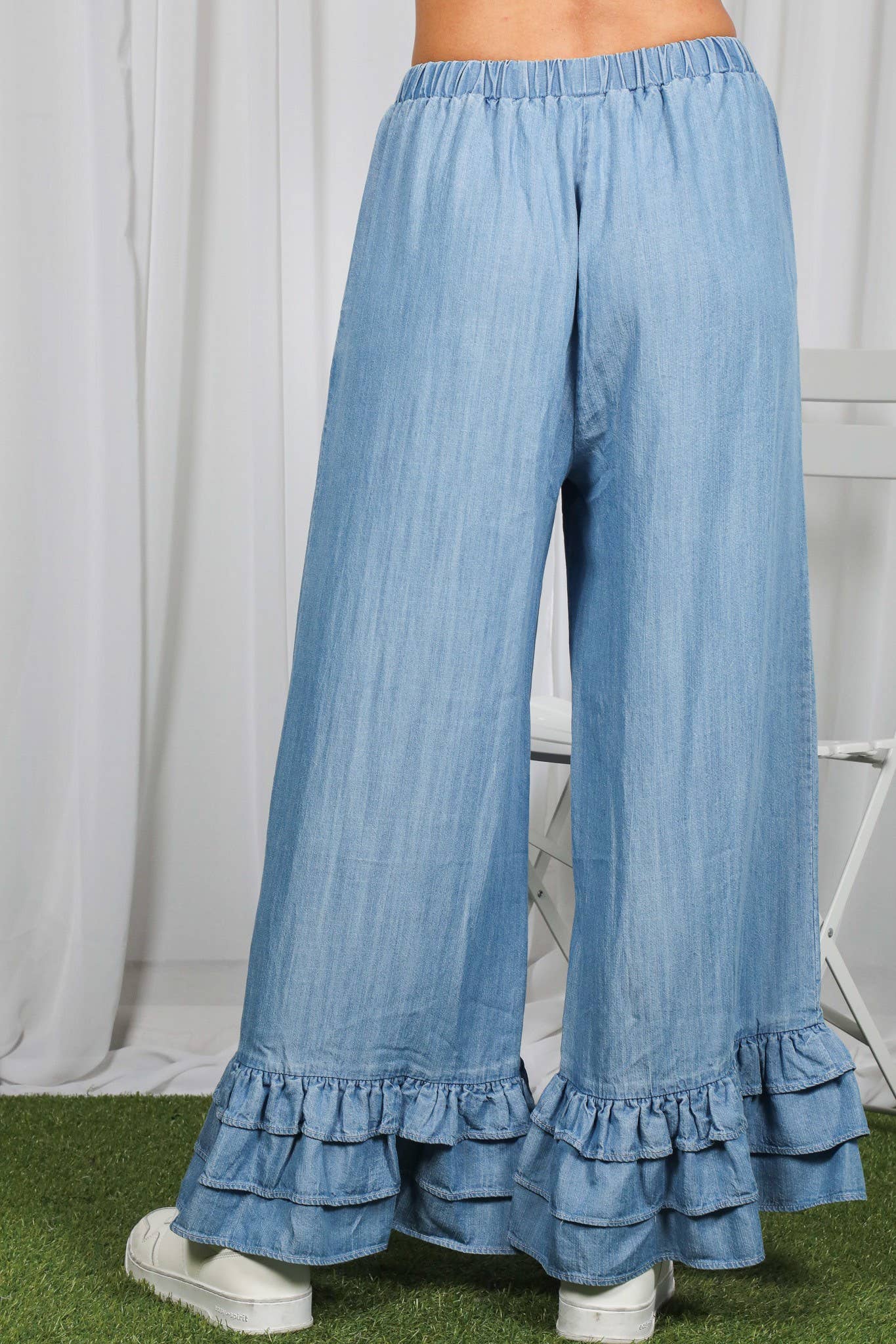 Casual Flared Ruffle Hem Chambray Washed Denim Pants: Light Denim