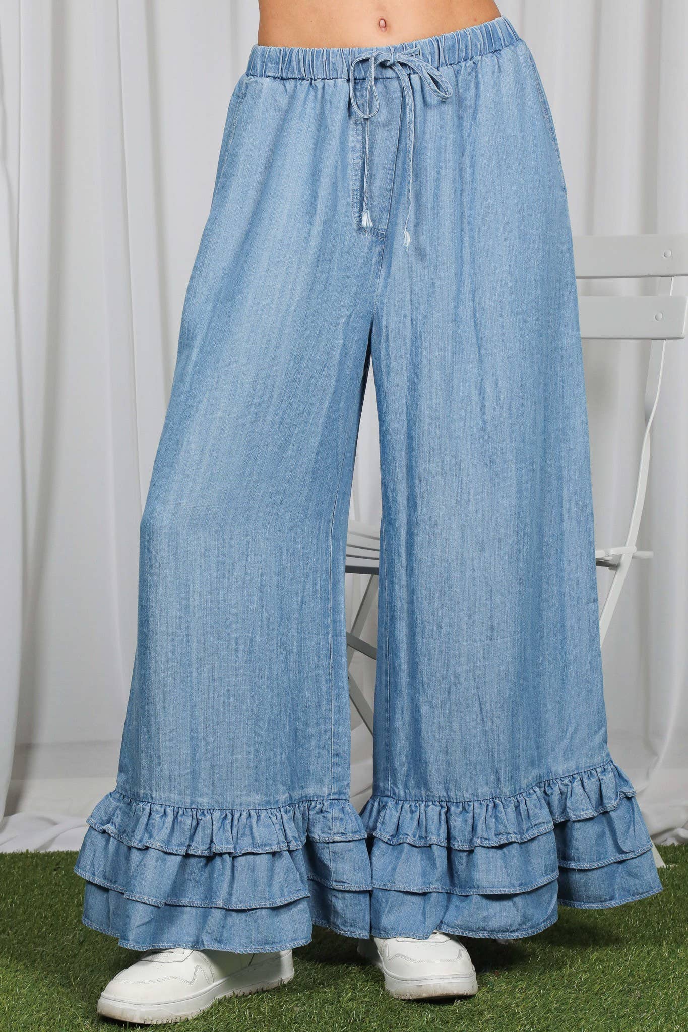 Casual Flared Ruffle Hem Chambray Washed Denim Pants: Light Denim