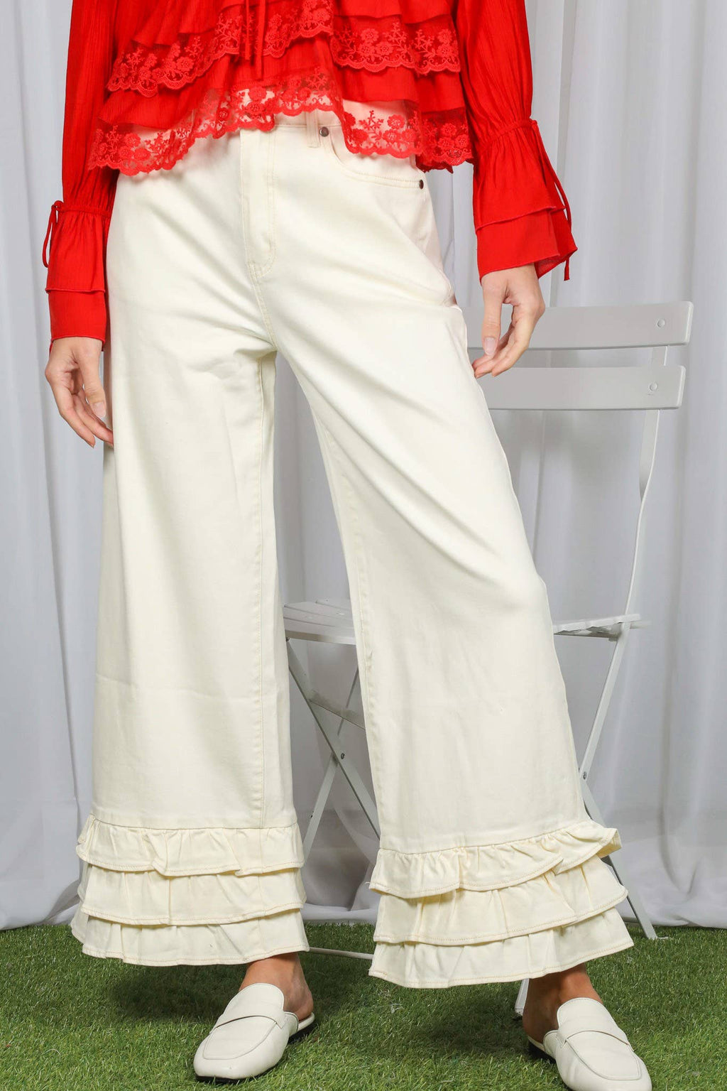 Flared Ruffle Hem Cropped Cotton Pants: Cream