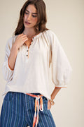 WASHED COTTON SLUB BUTTON FRONT HENELY TOP: Natural