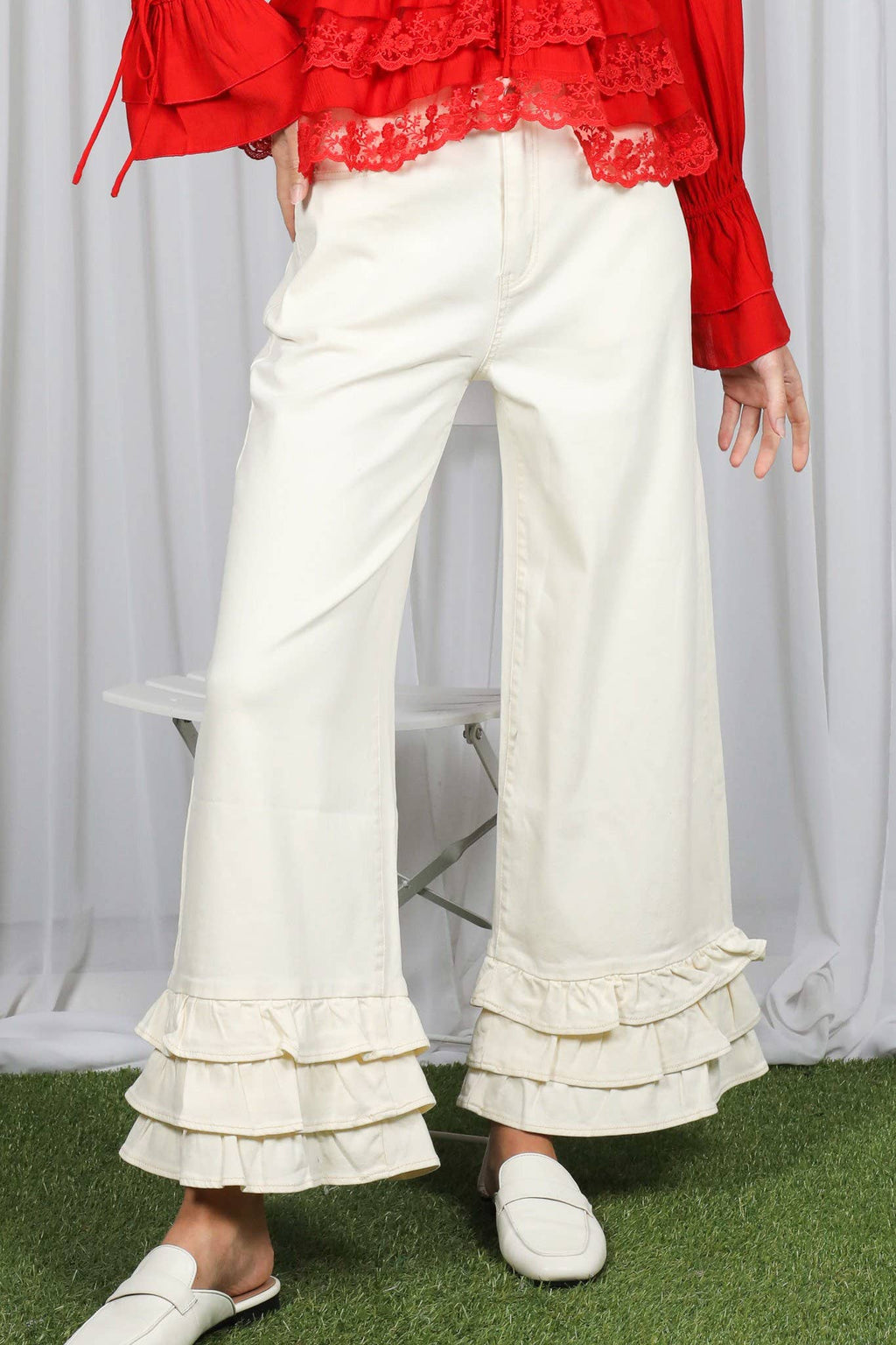Flared Ruffle Hem Cropped Cotton Pants: Cream