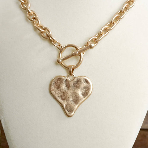 Boho Hammered Heart Front Toggle Necklace – Gold Tone